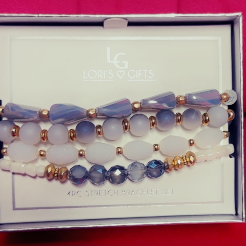 Lori's Gifts NIB 4 Piece Stretch Bracelet Set